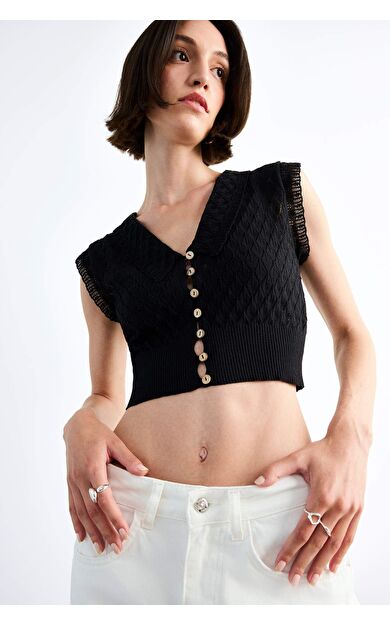 DeFacto Crop Büyük Yaka Düğmeli Triko Atlet