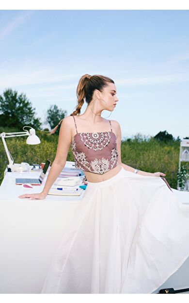 Afra x DeFacto Kare Yaka Vual Desenli Askılı Bluz