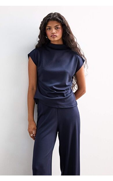 Slim Fit Dar Kesim Yarım Balıkçı Yaka Pike Kolsuz Bluz F7760AX25AUNV135