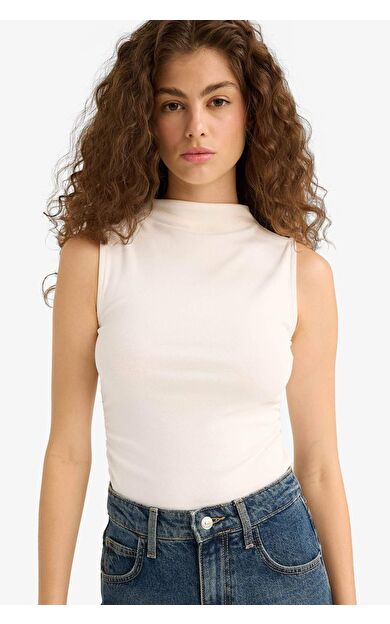 DeFacto Fitted Yarım Balıkçı Yaka Ribana Atlet