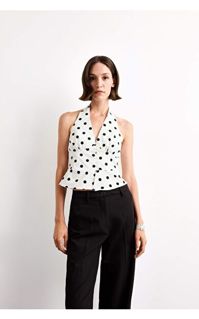 Fitted Boyundan Bağlamalı Puantiyeli Poplin Kolsuz Bluz