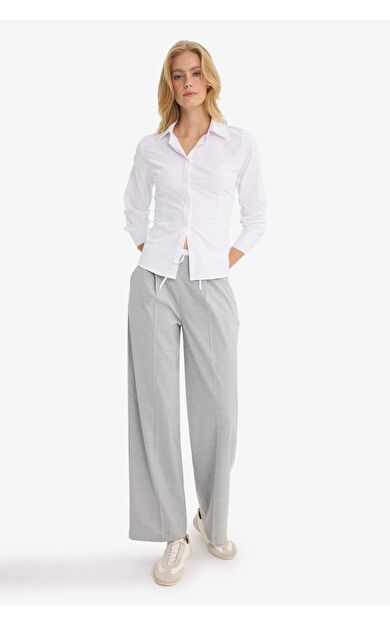 DeFacto Wide Leg Cep Detaylı Normal Bel Geniş Paça Pantolon F8307AX25AUGR451