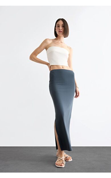 DeFacto Slim Fit Dar Kesim Yırtmaçlı Midi Etek