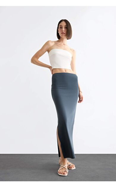 DeFacto Slim Fit Dar Kesim Yırtmaçlı Midi Etek