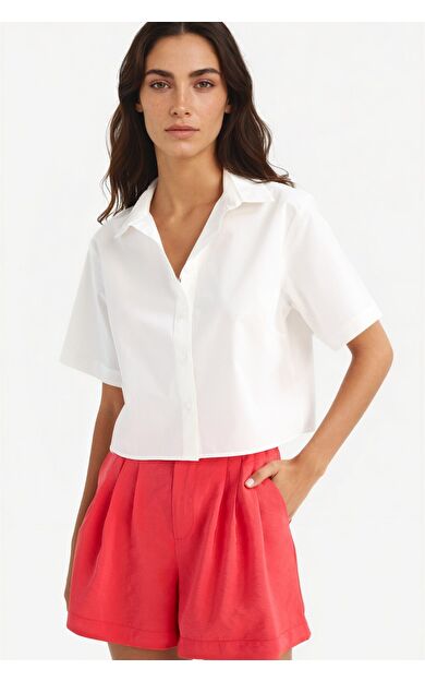 DeFacto Regular Fit Gömlek Yaka Poplin Kısa Kollu Gömlek F8580AX25SMWT34