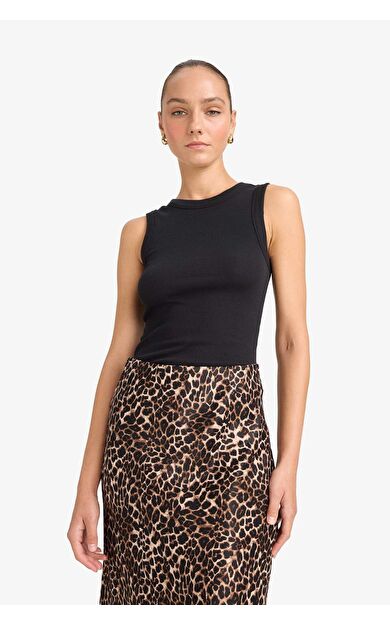 Slim Fit Dar Kesim Basic Düz Bisiklet Yaka Fitilli Kaşkorse Atlet F8721AX25AUBK27