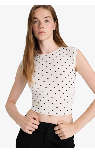 Fitted Bisiklet Yaka Puantiyeli Kolsuz Tişört