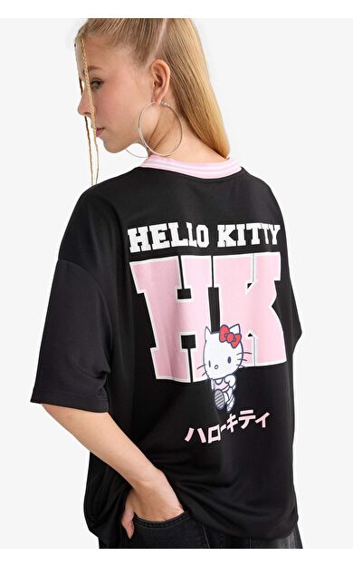 DeFacto Coool Hello Kitty Oversize Geniş Kalıp V Yaka Sırt Baskılı Kısa Kollu Tişört