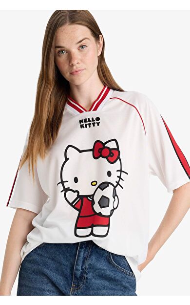 DeFacto Coool Hello Kitty Oversize Geniş Kalıp V Yaka Baskılı Kısa Kollu Tişört F9182AX25AUWT32