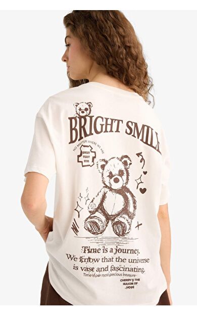 Oversize Geniş Kalıp Bisiklet Yaka Sirt Baskılı Kısa Kollu Tişört