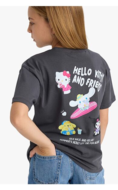 DeFacto Kız Çocuk Hello Kitty Relax Fit Bisiklet Yaka Sırt Baskılı Kısa Kollu Tişört