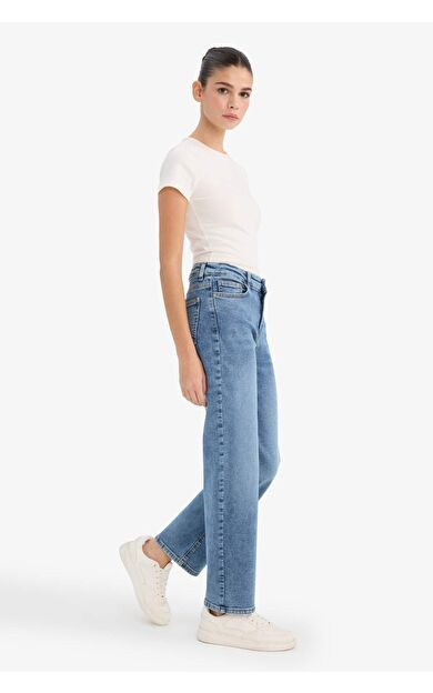 DeFacto Comfort Straight Normal Bel Bilek Boy Jean Yıkamalı Pantolon F9726AX25WNNM28