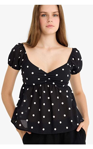 Regular Fit Kalp Yaka Puantiyeli Vual Kısa Kollu Bluz