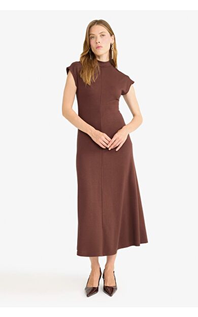 Yarım Balıkçı Yaka Ribana Kısa Kollu Elbise