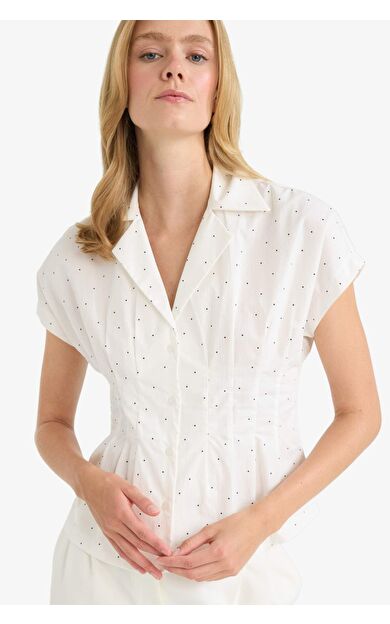 DeFacto Fitted Ceket Yaka Puantiyeli Poplin Kısa Kollu Gömlek