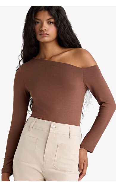 DeFacto Slim Fit Dar Kesim Tek Omuzlu Uzun Kollu Tişört