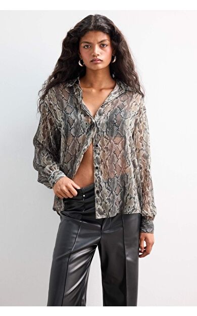 Regular Fit Gömlek Yaka Hayvan Desenli Şifon Uzun Kollu Gömlek