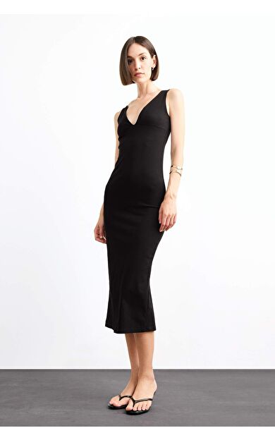 Kolsuz Midi Elbise