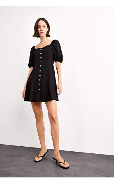 Kalp Yaka Kısa Kollu Mini Elbise