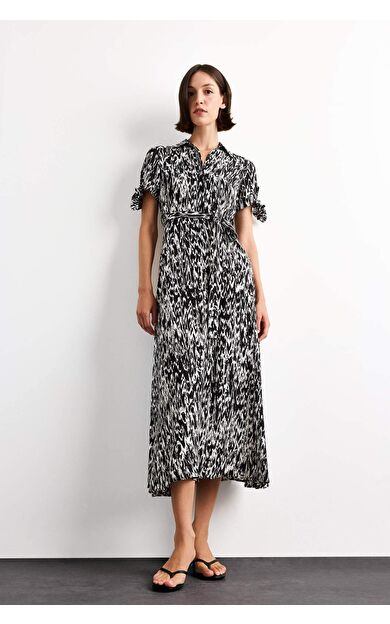 Desenli Kısa Kollu Midi Elbise