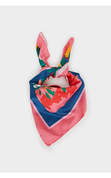 Kadın İtalya Temalı Fular