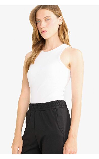 Slim Fit Dar Kesim Basic Düz Halter Yaka Fitilli Kaşkorse Atlet G0843AX25AUWT36