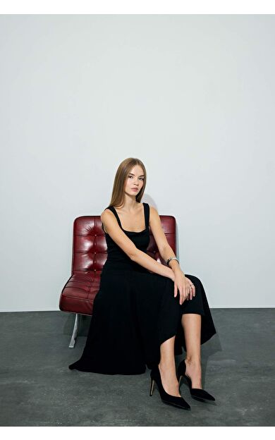 A Kesim Kare Yaka Krep Midi Elbise