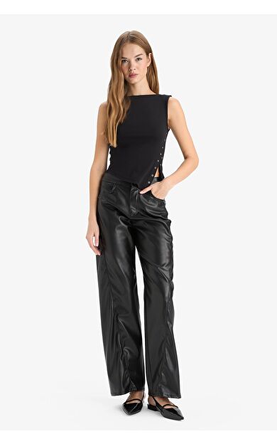 DeFacto Wide Leg Fermuarlı Normal Bel Standart Boy Suni Deri Pantolon