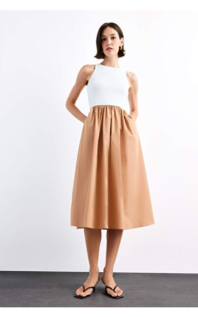 Bisiklet Yaka Kolsuz Midi Elbise