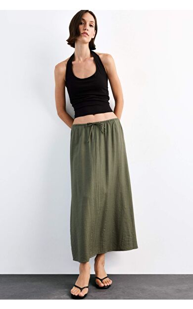 DeFacto Relax Fit Beli Lastikli Krinkıl Kumaş Midi Etek