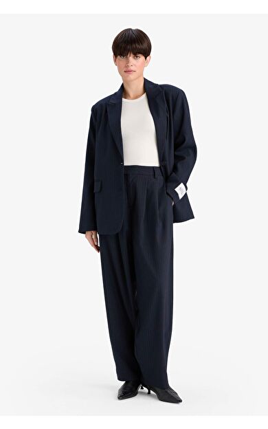 Barrel Fit Yarım Fermuarlı Bilek Boy Pantolon