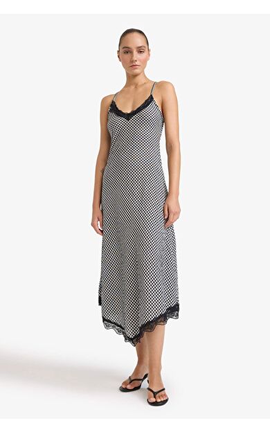 V Yaka Baskılı Gofre Dokulu Kısa Kollu Midi Elbise