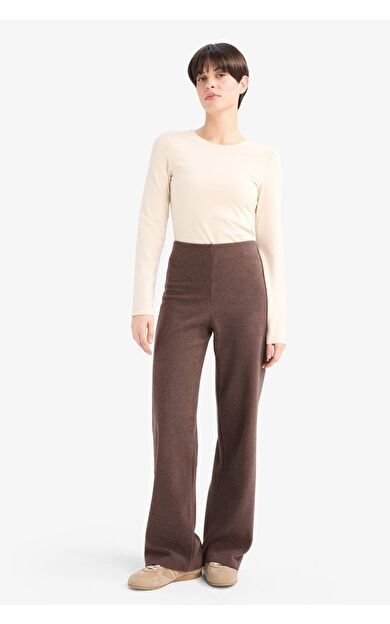 Straight Fit Geniş Paça Pantolon