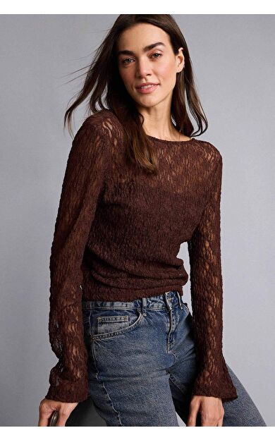 Fıtted Kayık Yaka Dantel Uzun Kollu Bluz