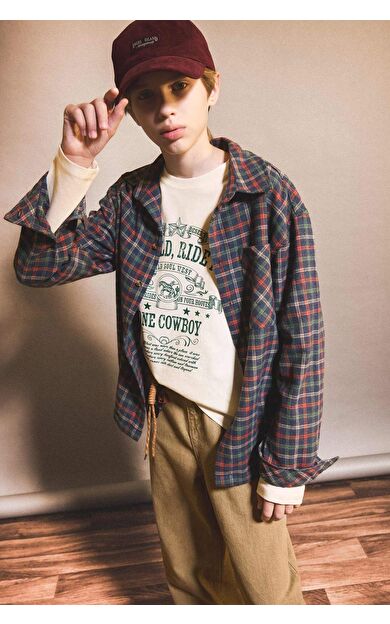 DeFacto Erkek Çocuk Overshirt Fit Polo Yaka Kareli Flanel Uzun Kollu Gömlek G1967A825AUIN33