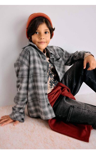 DeFacto Erkek Çocuk Overshirt Fit Polo Yaka Kareli Flanel Uzun Kollu Gömlek G1970A825AUAR210