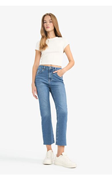DeFacto Crop Flare Fit Düşük Bel Bilek Boy Jean Yıkamalı Pantolon G2217AX25WNNM28