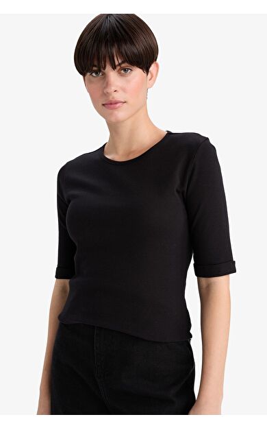 DeFacto Slim Fit Dar Kesim Bisiklet Yaka Fitilli Kaşkorse Kısa Kollu Tişört G2534AX25AUBK81