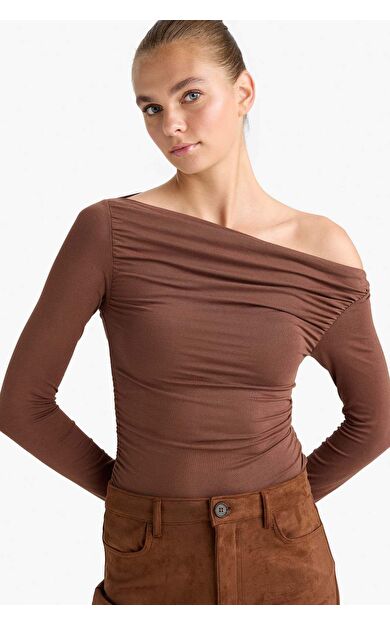 Slim Fit Dar Kesim Omuzu Açık Uzun Kollu Tişört