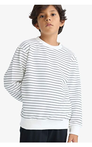 DeFacto Erkek Çocuk Regular Fit Bisiklet Yaka Sweatshirt G2555A825AUWT32