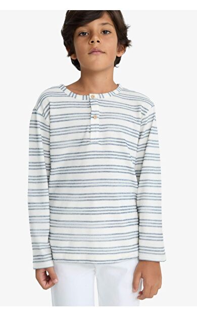 DeFacto Erkek Çocuk Regular Fit Bisiklet Yaka Sweatshirt G2556A825AUWT32