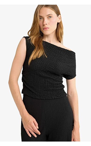 Slim Fit Dar Kesim Tek Omuzlu Bürümcük Bluz G2703AX25AUBK81