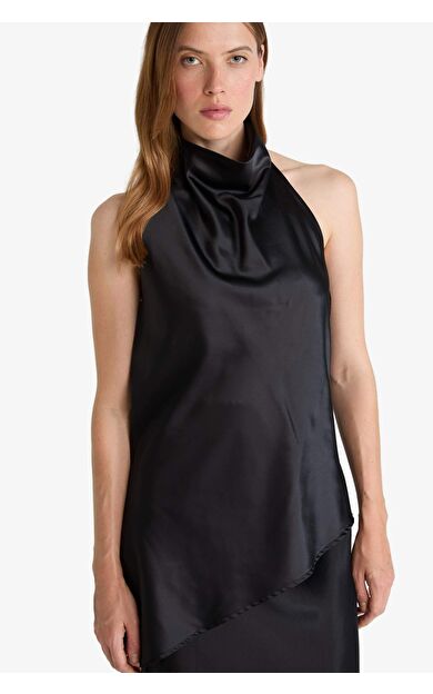 Regular Fit Degaje Yaka Saten Kolsuz Bluz