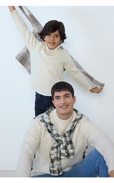 Erkek Çocuk Yarım Fermuarlı Triko Kazak
