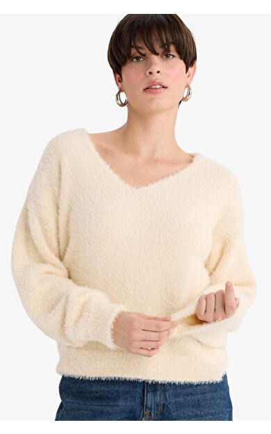 Oversize Geniş Kalıp V Yaka Triko Kazak