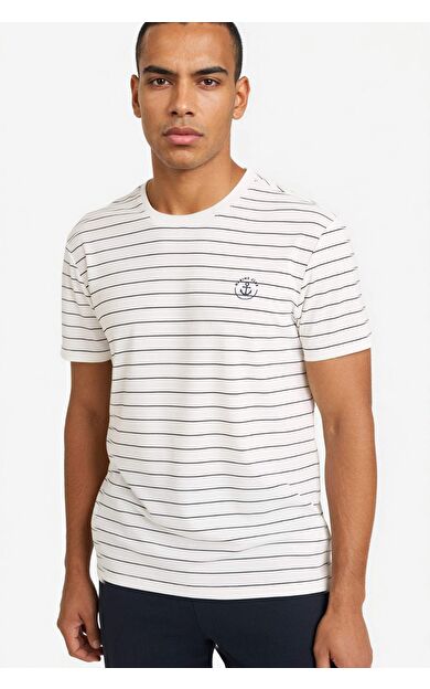 Standart Fıt Bisiklet Yaka Sporcu Kısa Kollu Tişört