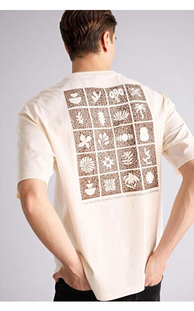 DeFacto %100 Pamuk Boxy Fıt Sırt Baskılı Kısa Kollu Tişört