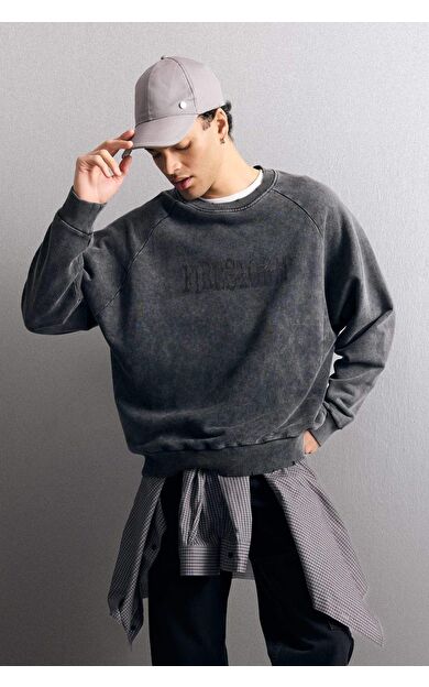 Boxy Fit Bisiklet Yaka Baskılı Sweatshirt