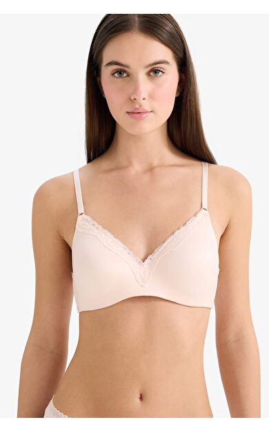 Dantel Detaylı Saten Kaplı Pedli Balensiz Tişört Bra Fall in Love