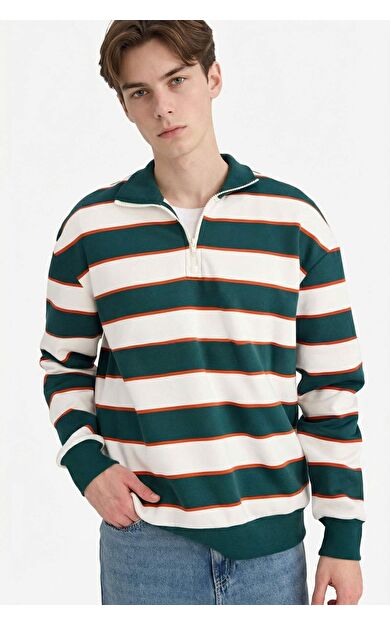 Boxy Fit Dik Yaka Sweatshirt